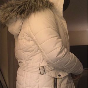 WARM MEDIUM FREE COUNTRY COAT! 💕